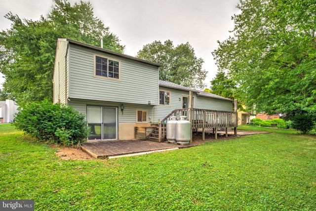 156 WARREN WAY, Lancaster, PA 17601