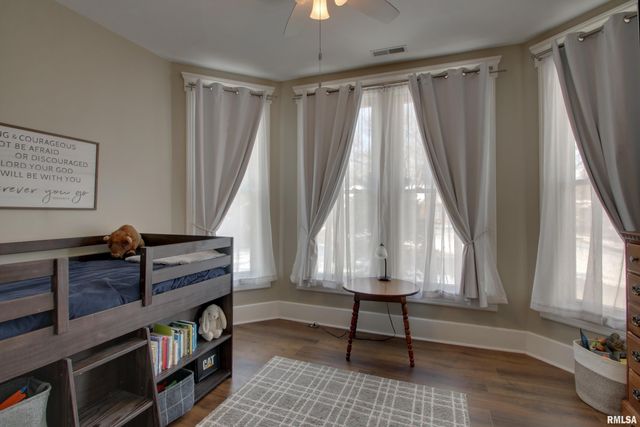 2700 Maine Street, Quincy, IL 62301