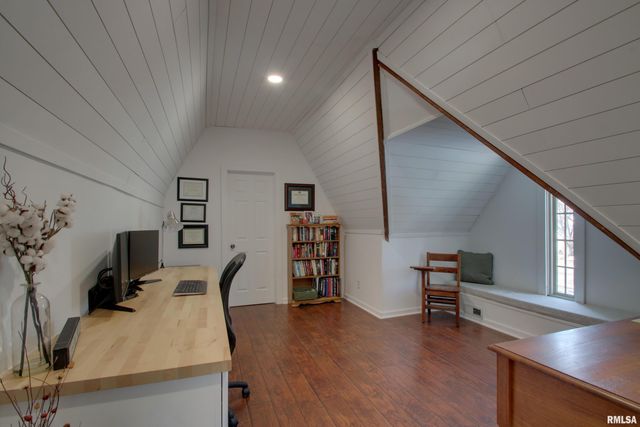 2700 Maine Street, Quincy, IL 62301