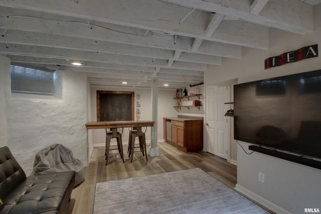 2700 Maine Street, Quincy, IL 62301