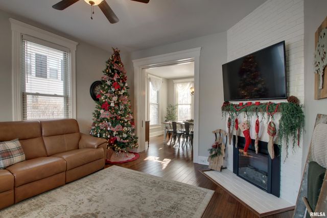 2700 Maine Street, Quincy, IL 62301