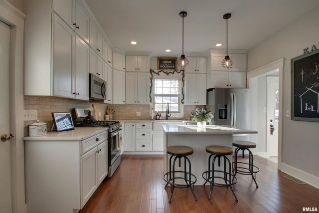 2700 Maine Street, Quincy, IL 62301