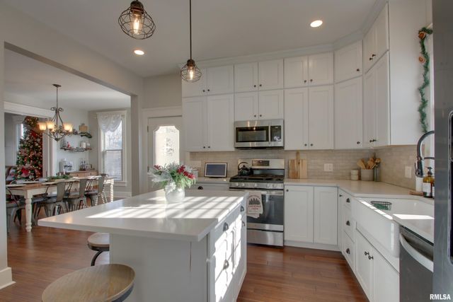 2700 Maine Street, Quincy, IL 62301