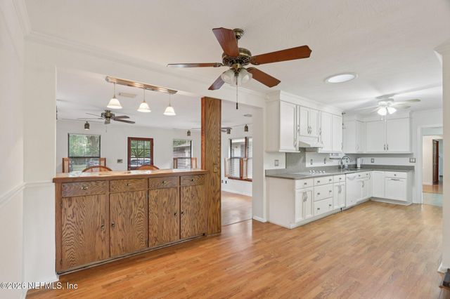 3115 PARENTAL HOME Road, Jacksonville, FL 32216