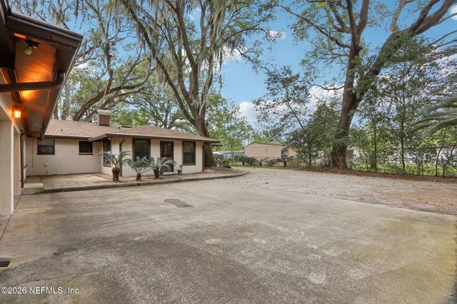 3115 PARENTAL HOME Road, Jacksonville, FL 32216