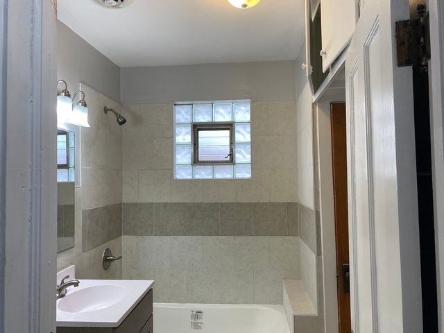 7154 S Rockwell Street, Chicago, IL 60629