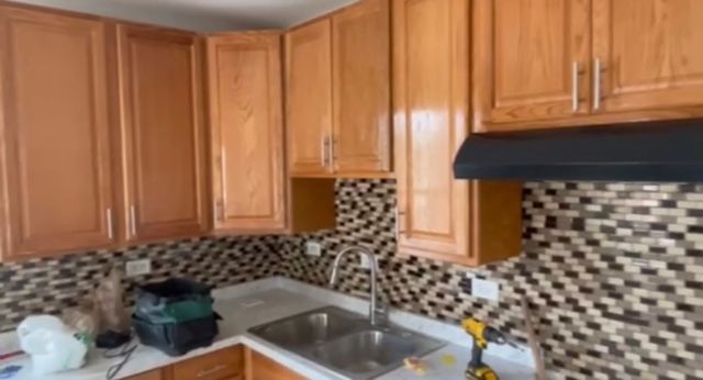 7154 S Rockwell Street, Chicago, IL 60629