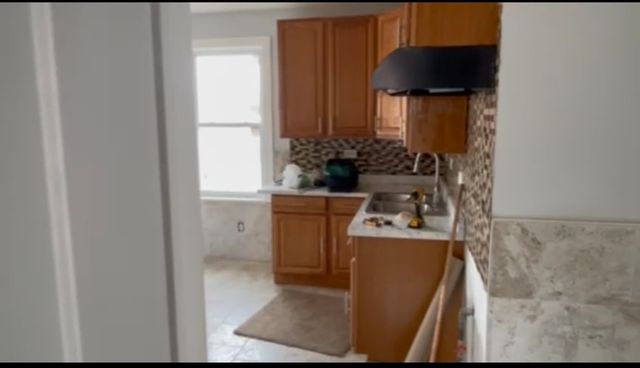 7154 S Rockwell Street, Chicago, IL 60629