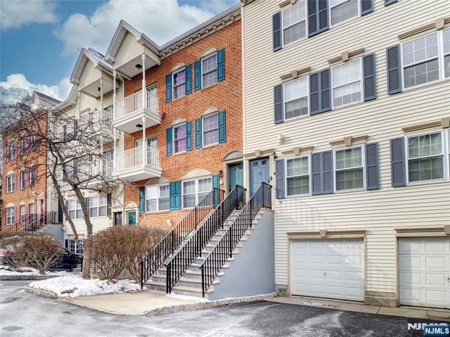 42 Krueger Court 1305, Newark, NJ 07103