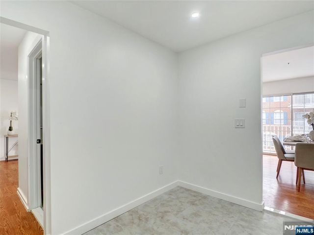 42 Krueger Court 1305, Newark, NJ 07103