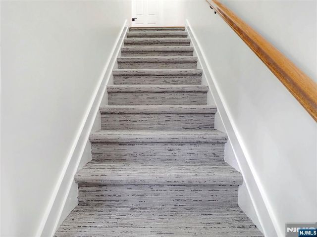 42 Krueger Court 1305, Newark, NJ 07103