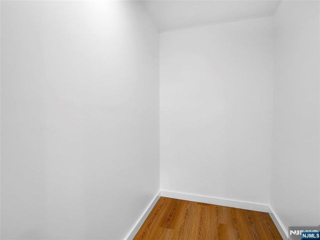 42 Krueger Court 1305, Newark, NJ 07103