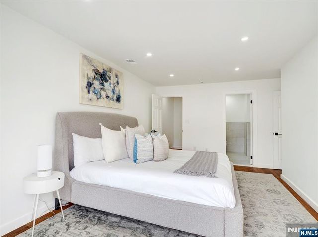 42 Krueger Court 1305, Newark, NJ 07103