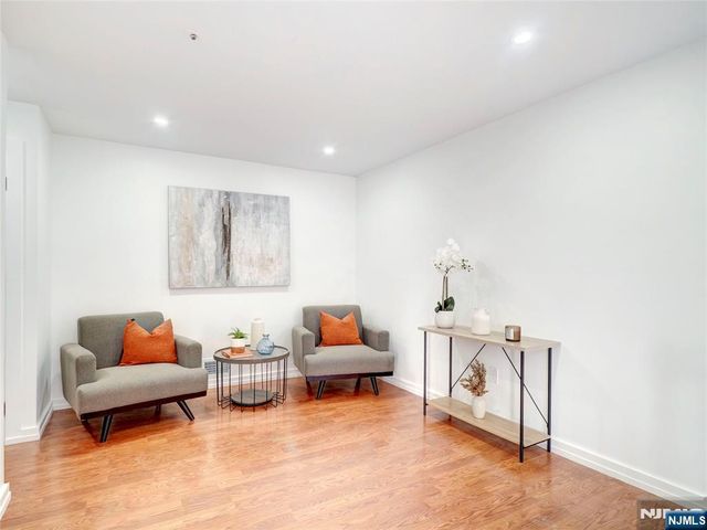 42 Krueger Court 1305, Newark, NJ 07103