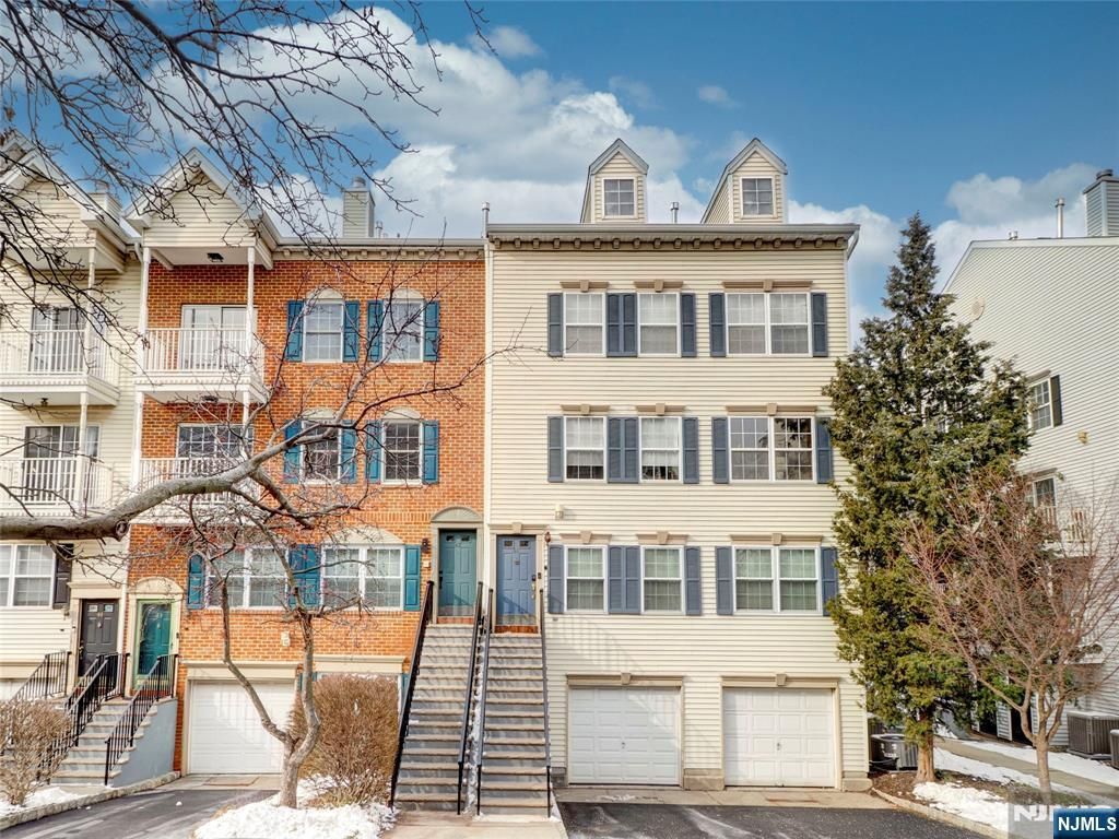 42 Krueger Court 1305, Newark, NJ 07103