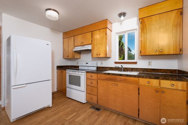 11604 Yakima Avenue S, Tacoma, WA 98444