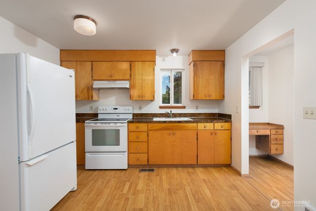 11604 Yakima Avenue S, Tacoma, WA 98444