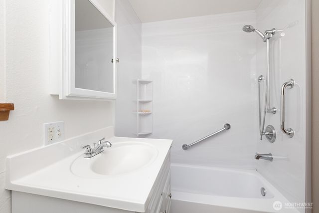 11604 Yakima Avenue S, Tacoma, WA 98444