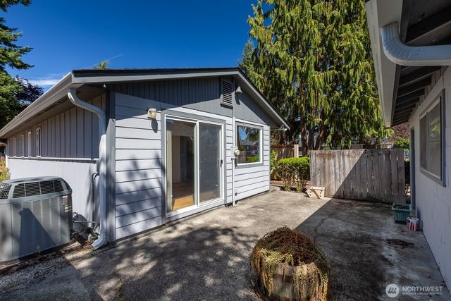 11604 Yakima Avenue S, Tacoma, WA 98444