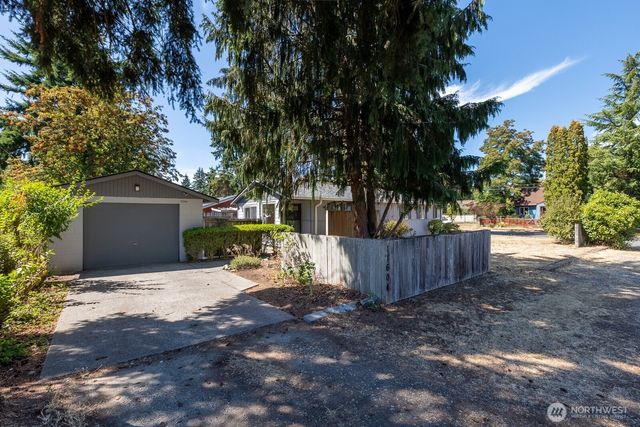 11604 Yakima Avenue S, Tacoma, WA 98444