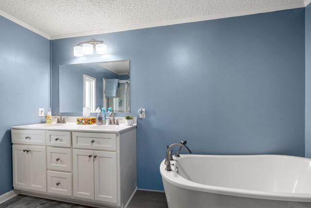 129 Broken Arrow Dr, Paris, TN 38242