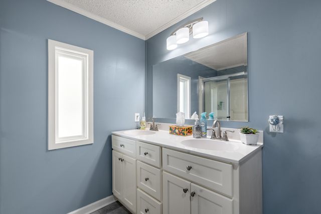129 Broken Arrow Dr, Paris, TN 38242