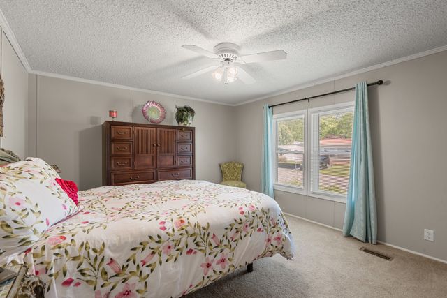 129 Broken Arrow Dr, Paris, TN 38242