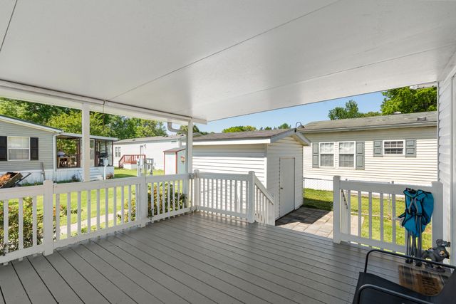 129 Broken Arrow Dr, Paris, TN 38242