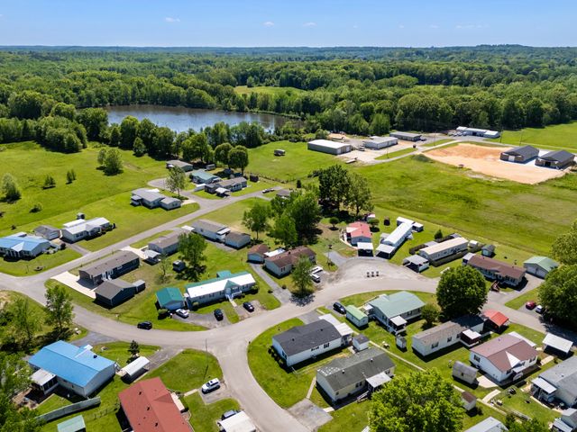 129 Broken Arrow Dr, Paris, TN 38242
