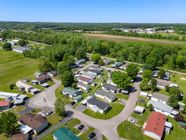 129 Broken Arrow Dr, Paris, TN 38242