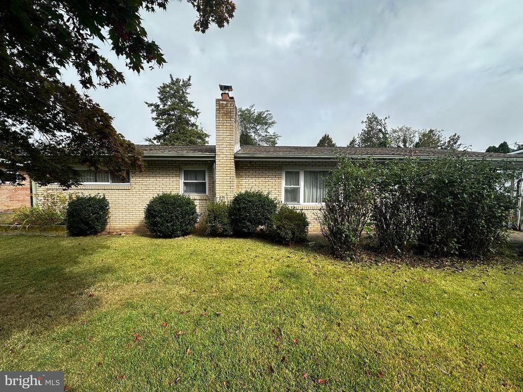 4810 ETTA RD, Harrisburg, PA 17111