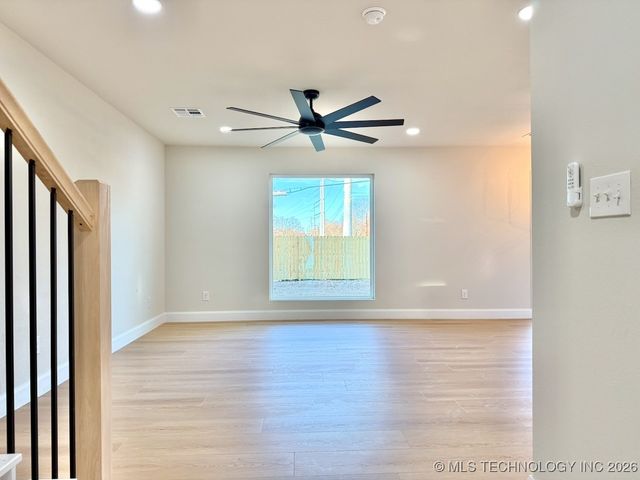 2009 W Easton Court N, Tulsa, OK 74127