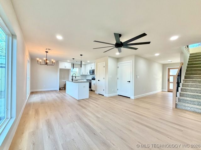 2009 W Easton Court N, Tulsa, OK 74127