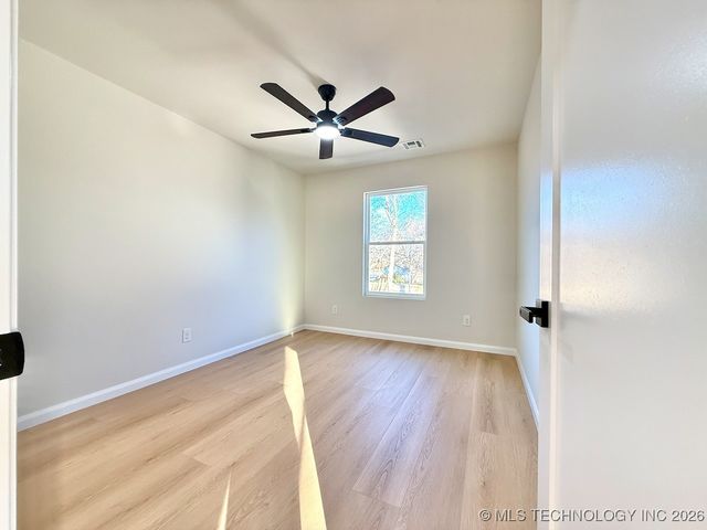 2009 W Easton Court N, Tulsa, OK 74127