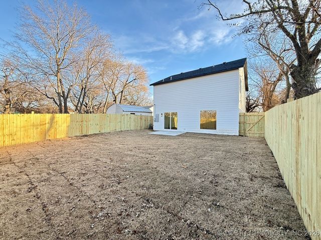 2009 W Easton Court N, Tulsa, OK 74127