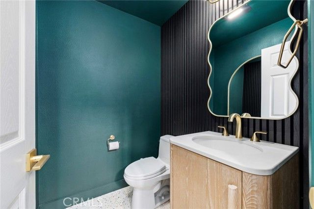 431 W Bay Street S, Costa Mesa, CA 92627