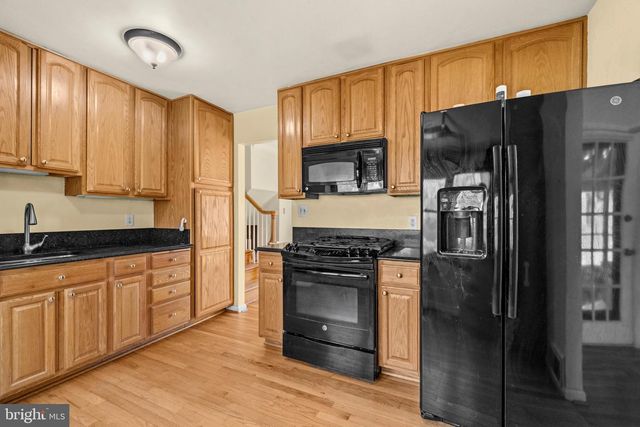 4519 WEYBURN DR, Annandale, VA 22003