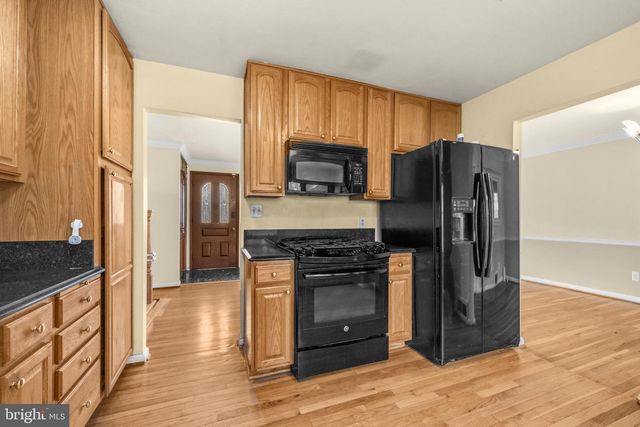 4519 WEYBURN DR, Annandale, VA 22003