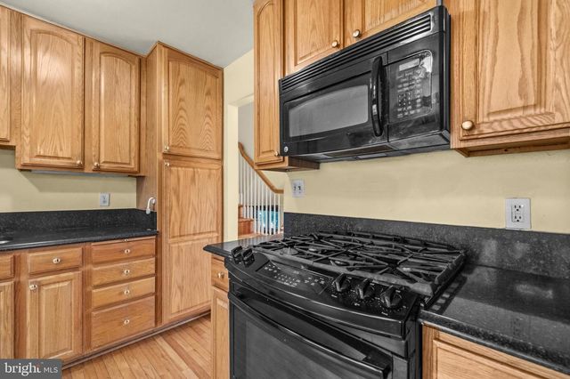 4519 WEYBURN DR, Annandale, VA 22003