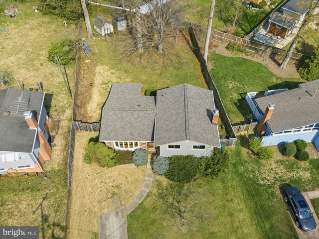 4519 WEYBURN DR, Annandale, VA 22003