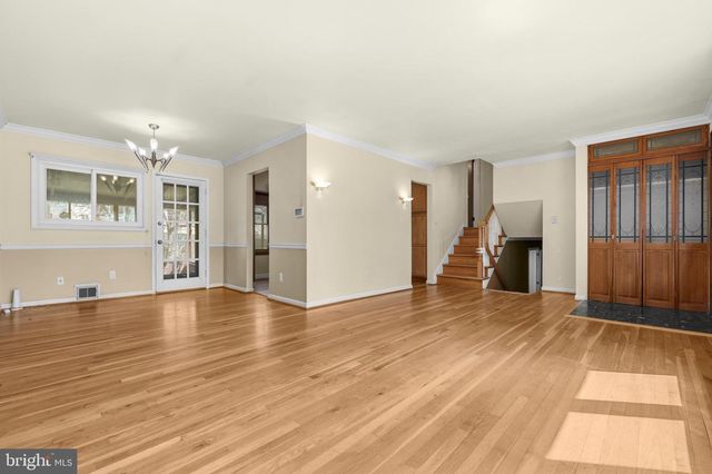 4519 WEYBURN DR, Annandale, VA 22003