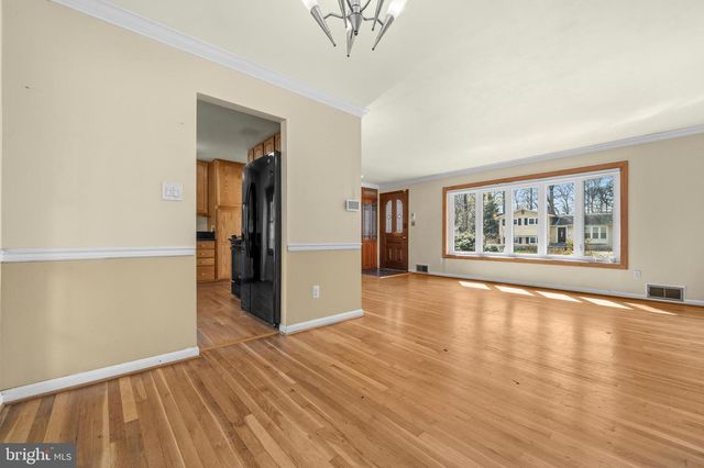 4519 WEYBURN DR, Annandale, VA 22003