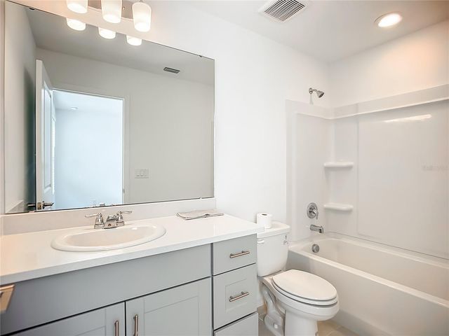 16642 SAN NICOLA PLACE, Bradenton, FL 34211