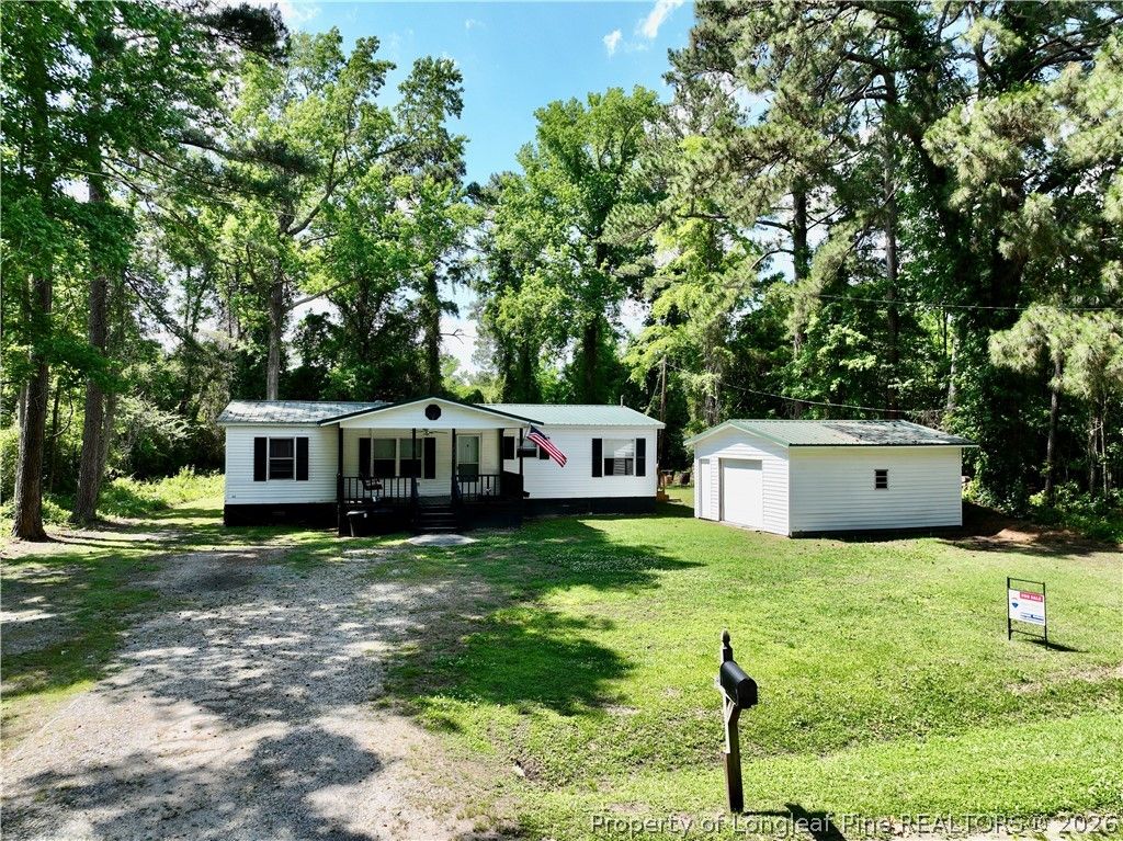 200 Caldonia Lane, Lumberton, NC 28358 — exterior