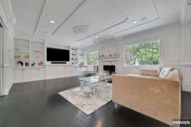 111 Hudson Avenue, Tenafly, NJ 07670