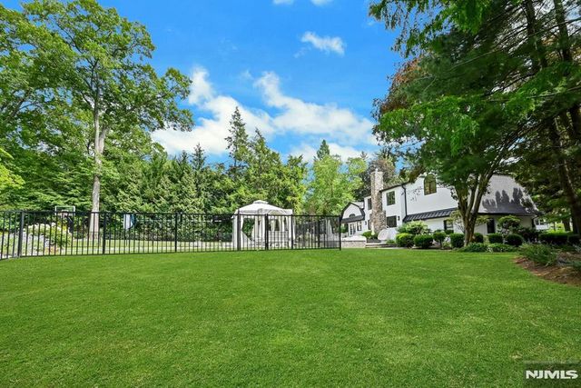 111 Hudson Avenue, Tenafly, NJ 07670