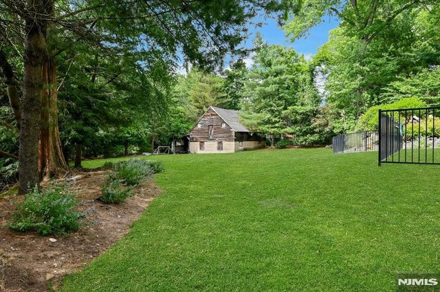 111 Hudson Avenue, Tenafly, NJ 07670