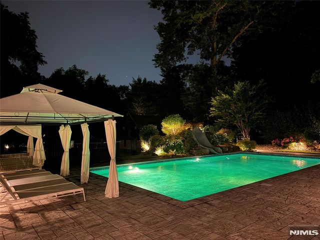 111 Hudson Avenue, Tenafly, NJ 07670