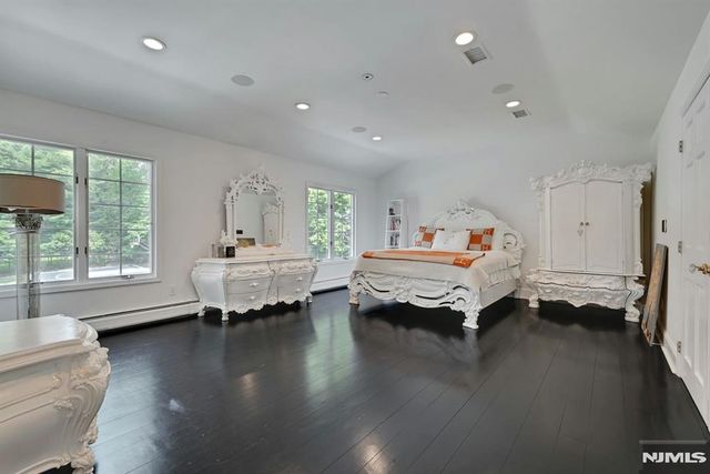 111 Hudson Avenue, Tenafly, NJ 07670