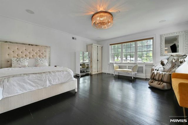 111 Hudson Avenue, Tenafly, NJ 07670